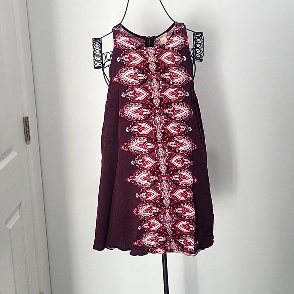 Forever 21 burgundy loose fit sleeveless blouse/dress size small